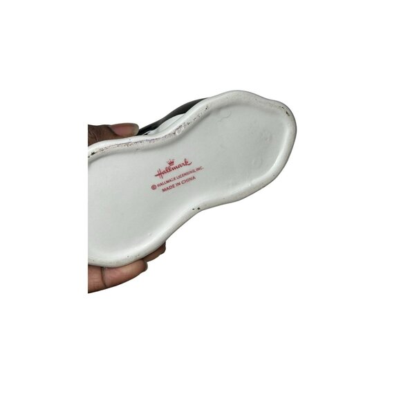 Hallmark Penguin Tealight Candle Holder Winter  Decor Ceramic Christmas Figu - Picture 4 of 6